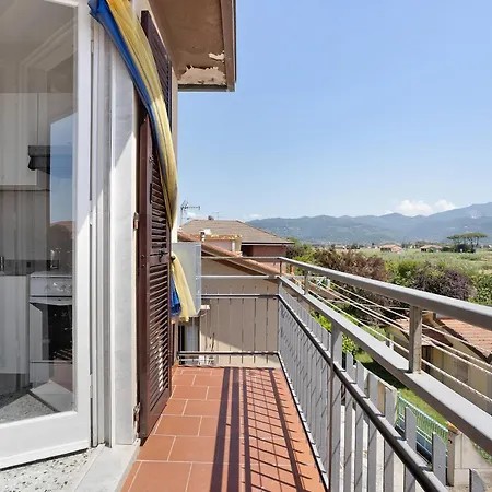 9 Apartment Ameglia